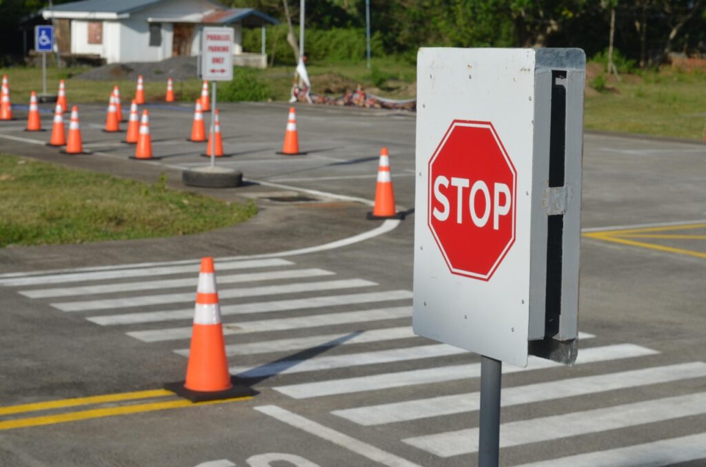 A Beginner’s Guide to Choosing the Right Driving School